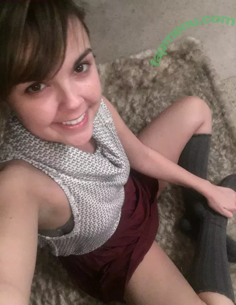 Dillionharper nude photo #0004 (dillionharperexclusive_com)