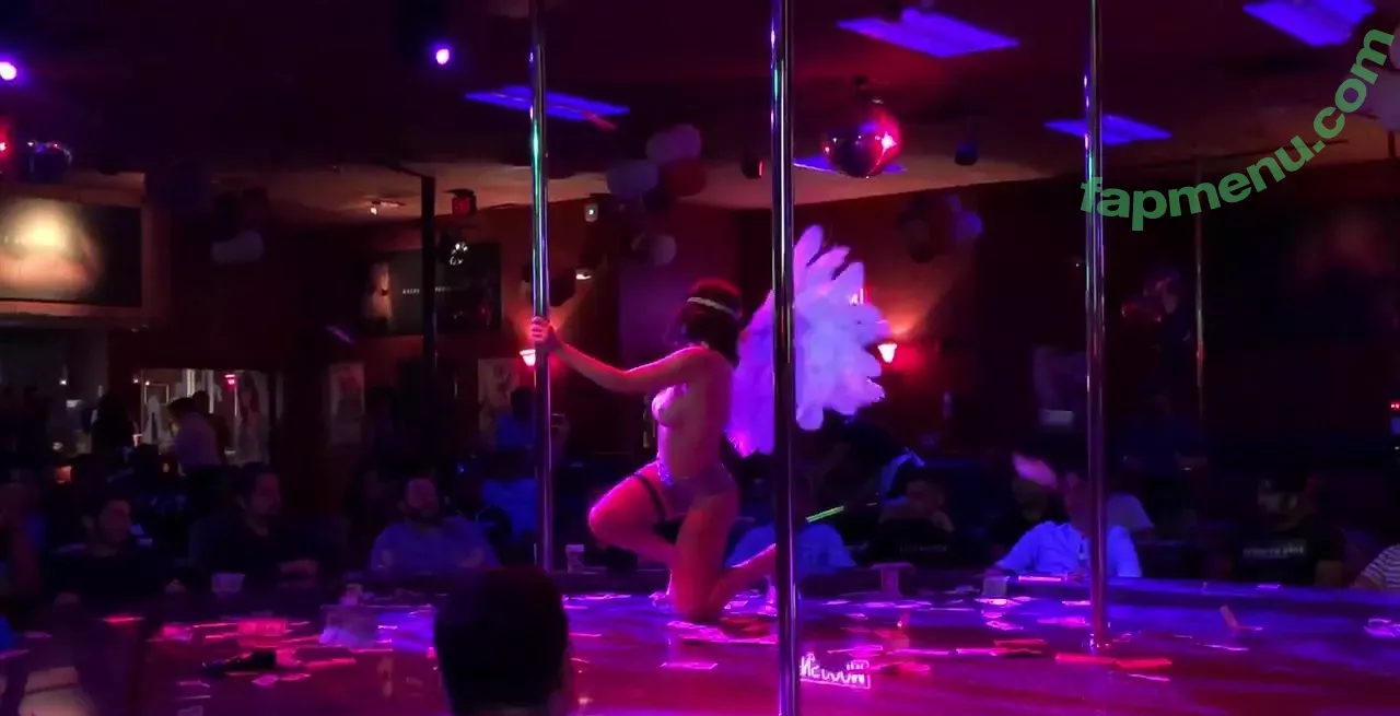 Dillionharper nude photo #0053 (dillionharperexclusive_com)