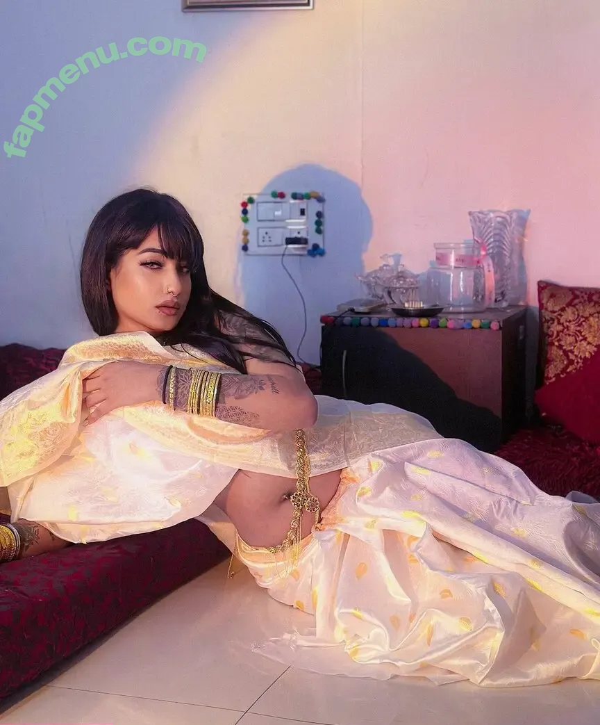 Dilnoor Sarna nude photo #0033 (diamondvoila)