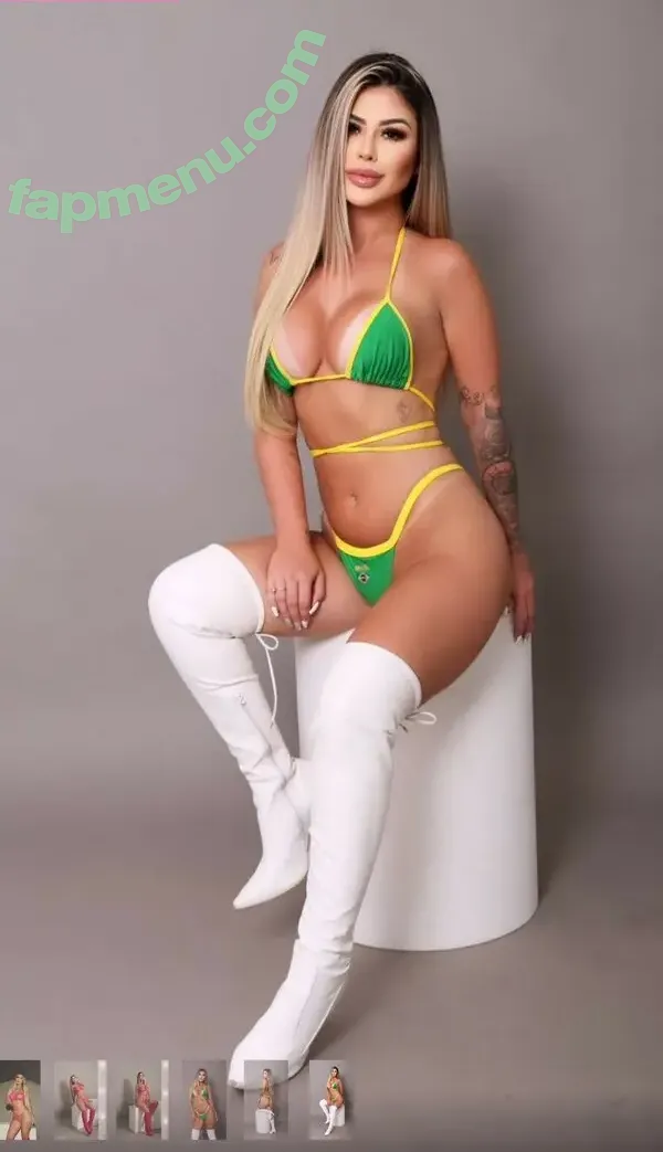 Dily Nicoluche nude photo #0021 (dilynicoluche / dilynicoluchefc)