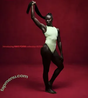 Dina Asher Smith / dinaashersmith nude photo #0061
