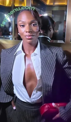 Dina Asher Smith / dinaashersmith nude photo #0069