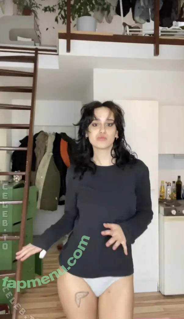 Dina Ratner nude photo #0027 (dinaratner / dinartnr)