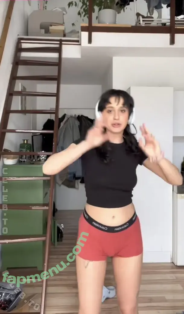 Dina Ratner nude photo #0028 (dinaratner / dinartnr)