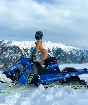 Dina Saeva / senoritasaeva nude photo #0337