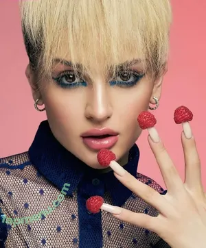 Dina Saeva / senoritasaeva nude photo #0571