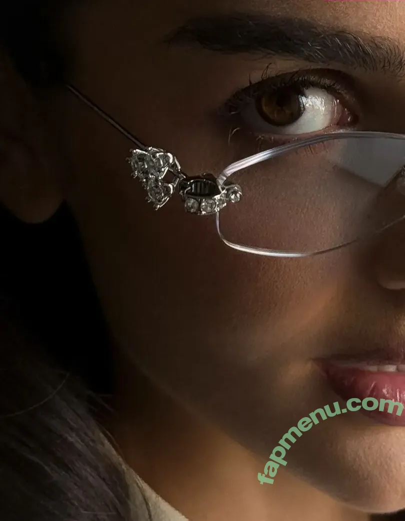 Dina Saeva nude photo #0250 (senoritasaeva)