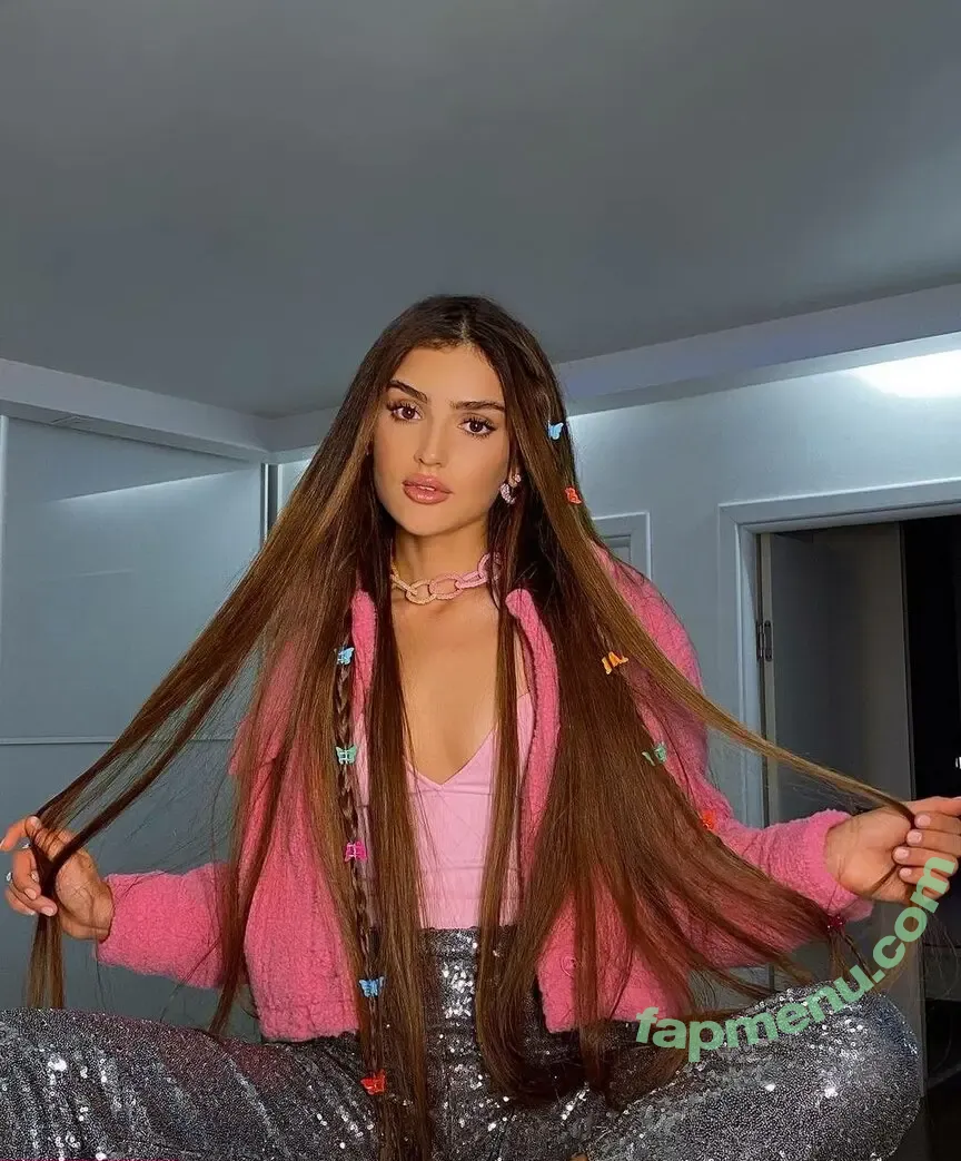 Dina Saeva nude photo #0302 (senoritasaeva)