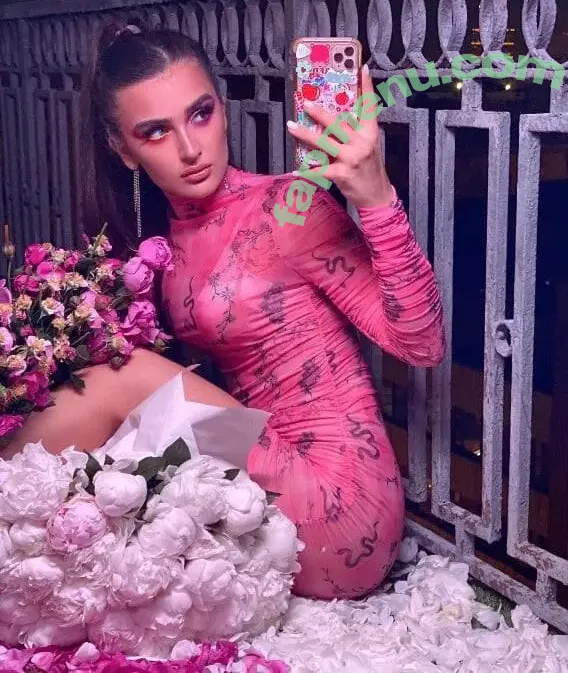 Dina Saeva nude photo #0339 (senoritasaeva)