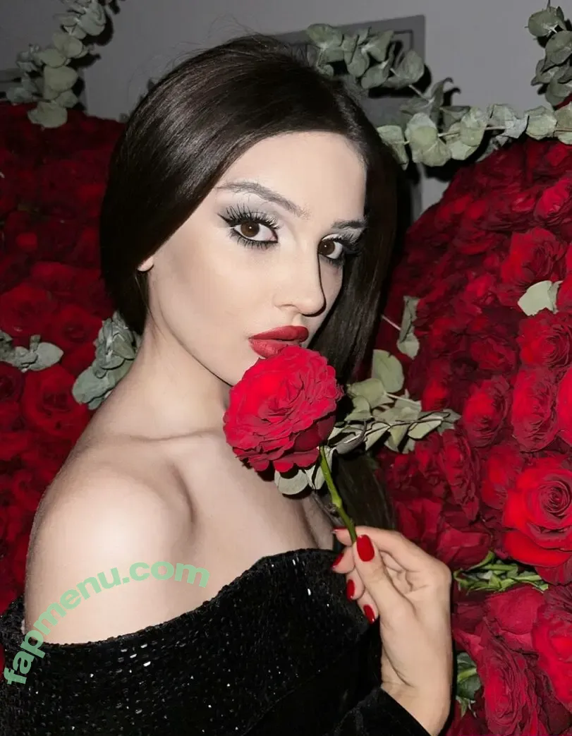 Dina Saeva nude photo #0366 (senoritasaeva)