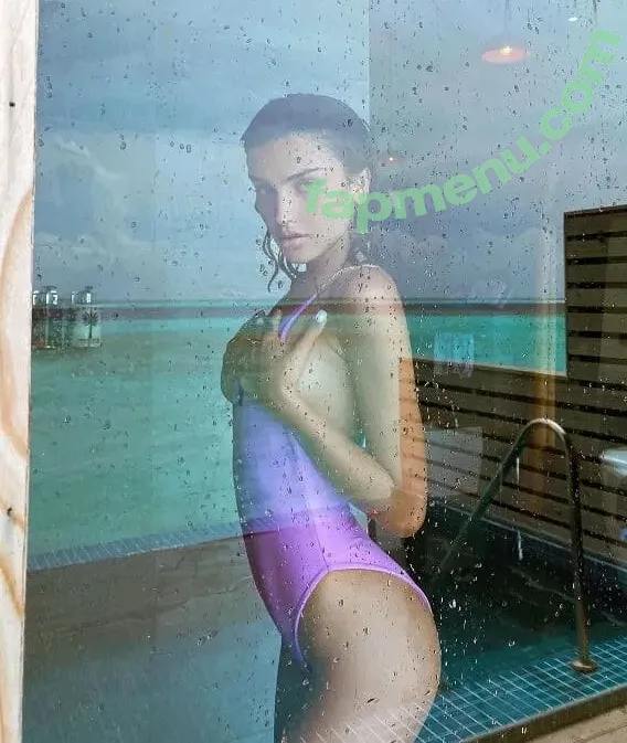 Dina Saeva nude photo #0403 (senoritasaeva)