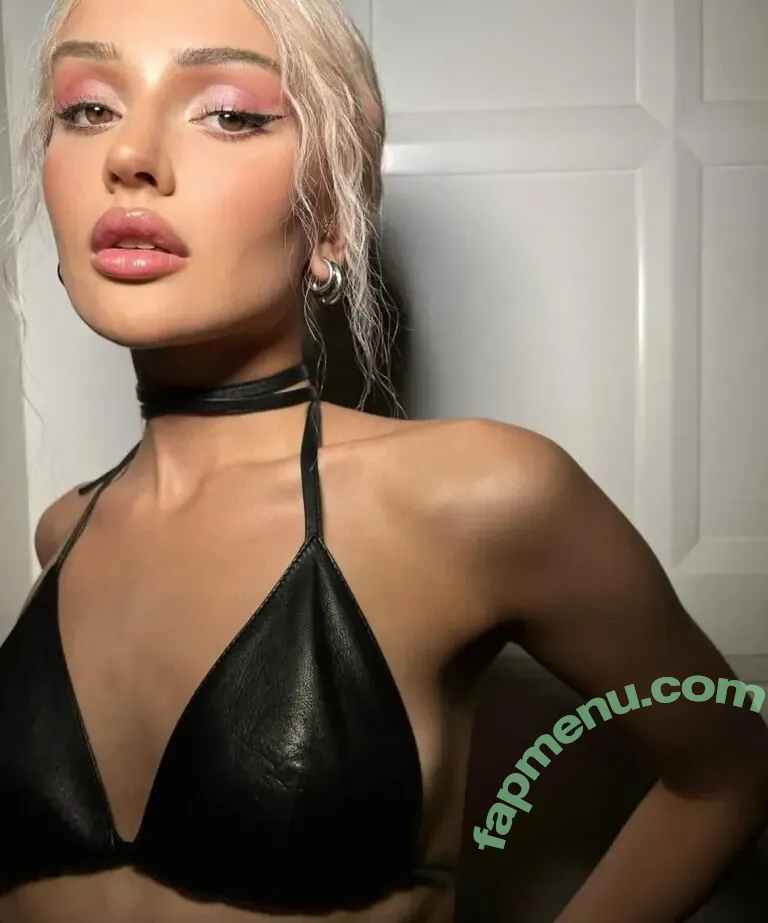 Dina Saeva nude photo #0405 (senoritasaeva)