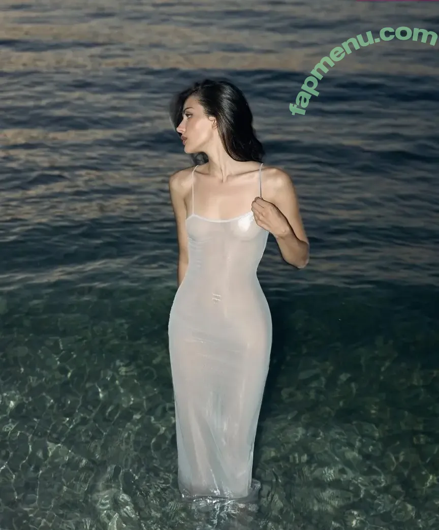 Dina Saeva nude photo #0492 (senoritasaeva)