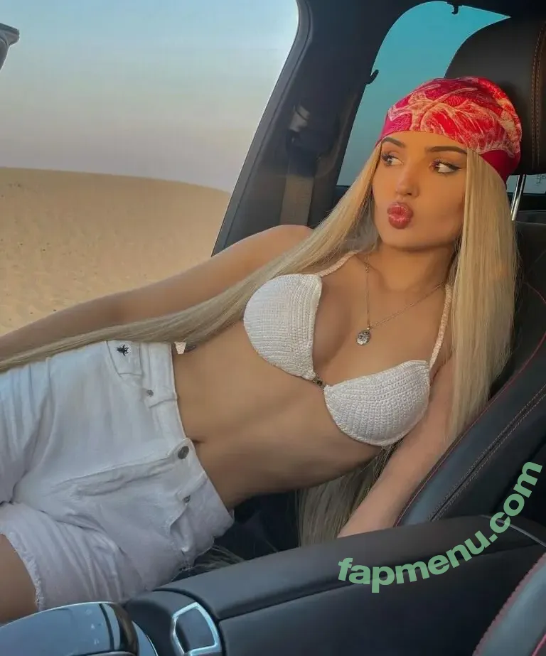 Dina Saeva nude photo #0504 (senoritasaeva)