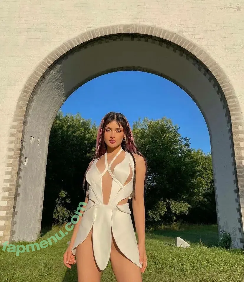 Dina Saeva nude photo #0521 (senoritasaeva)