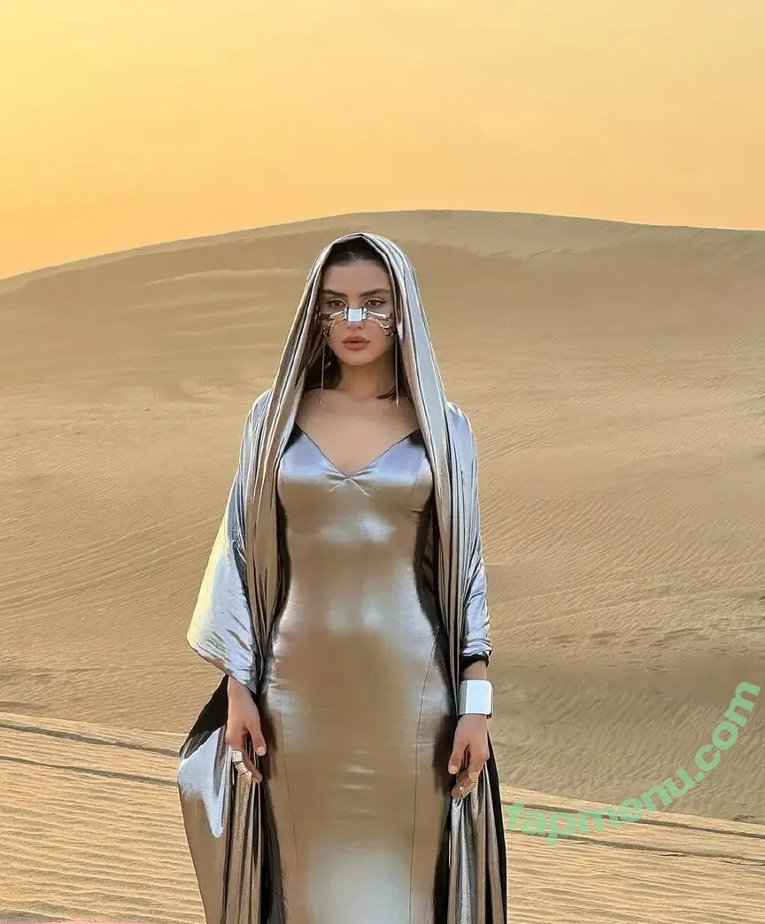 Dina Saeva nude photo #0534 (senoritasaeva)