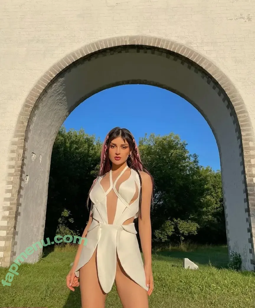 Dina Saeva nude photo #0540 (senoritasaeva)