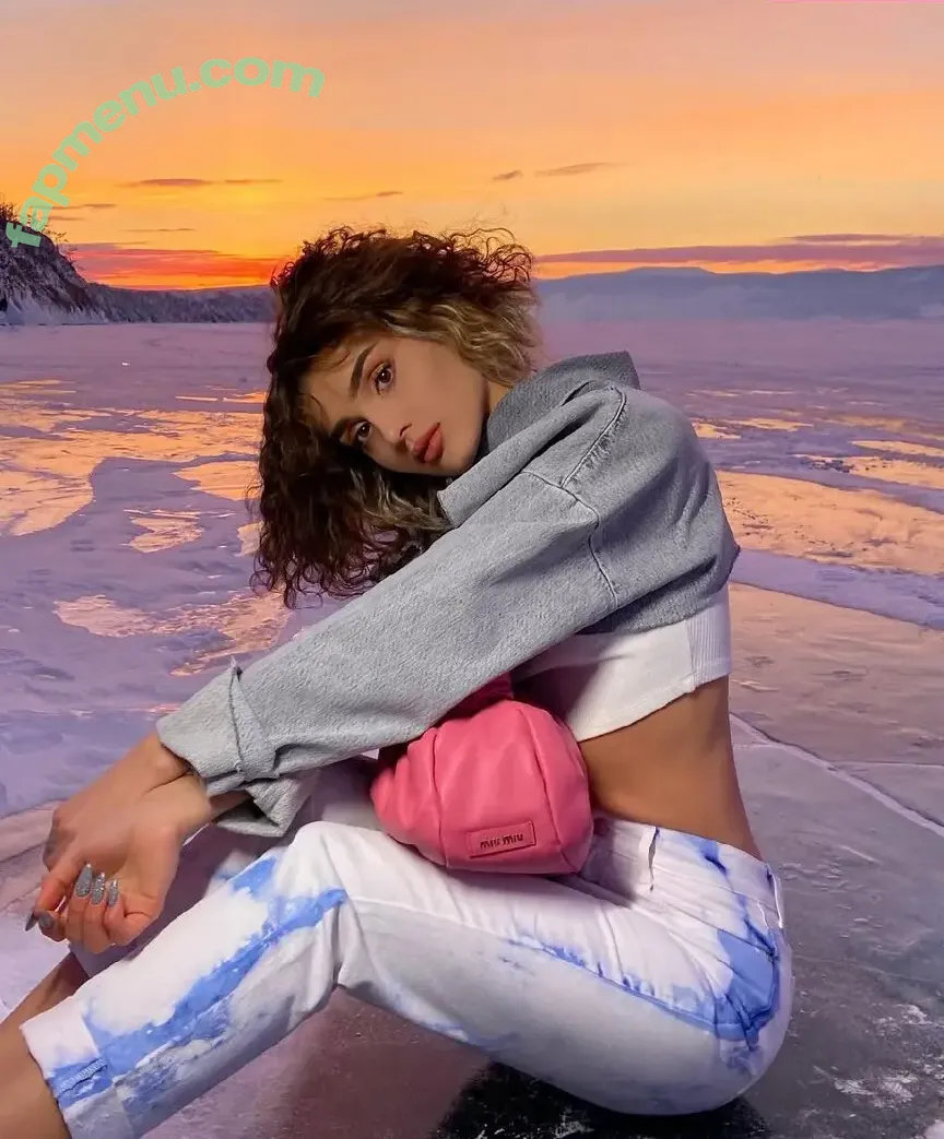 Dina Saeva nude photo #0543 (senoritasaeva)