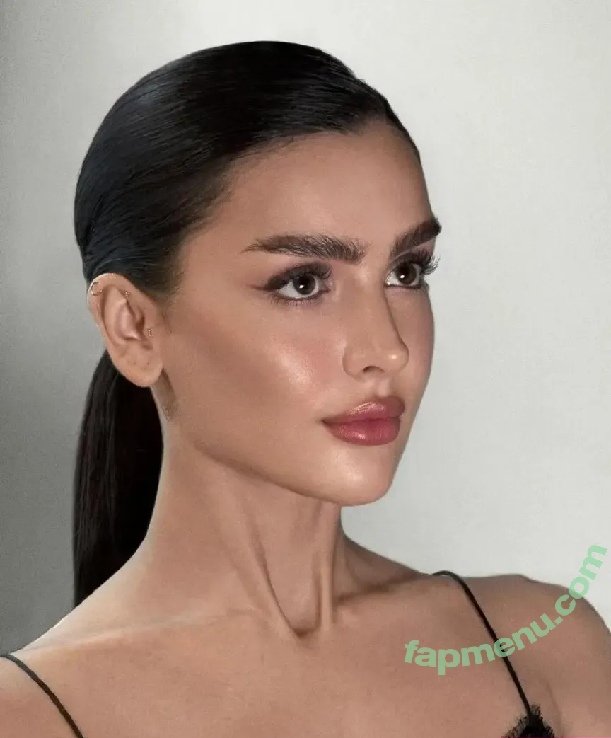 Dina Saeva nude photo #0654 (senoritasaeva)