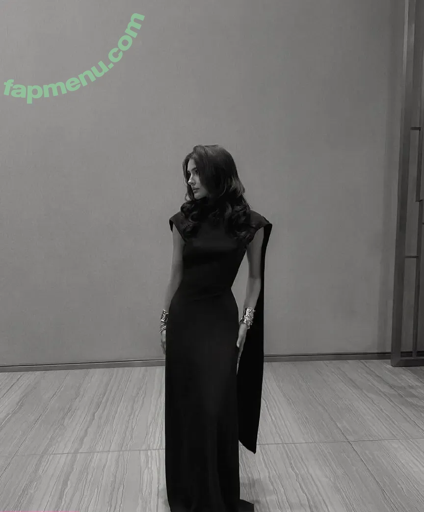 Dina Saeva nude photo #0710 (senoritasaeva)