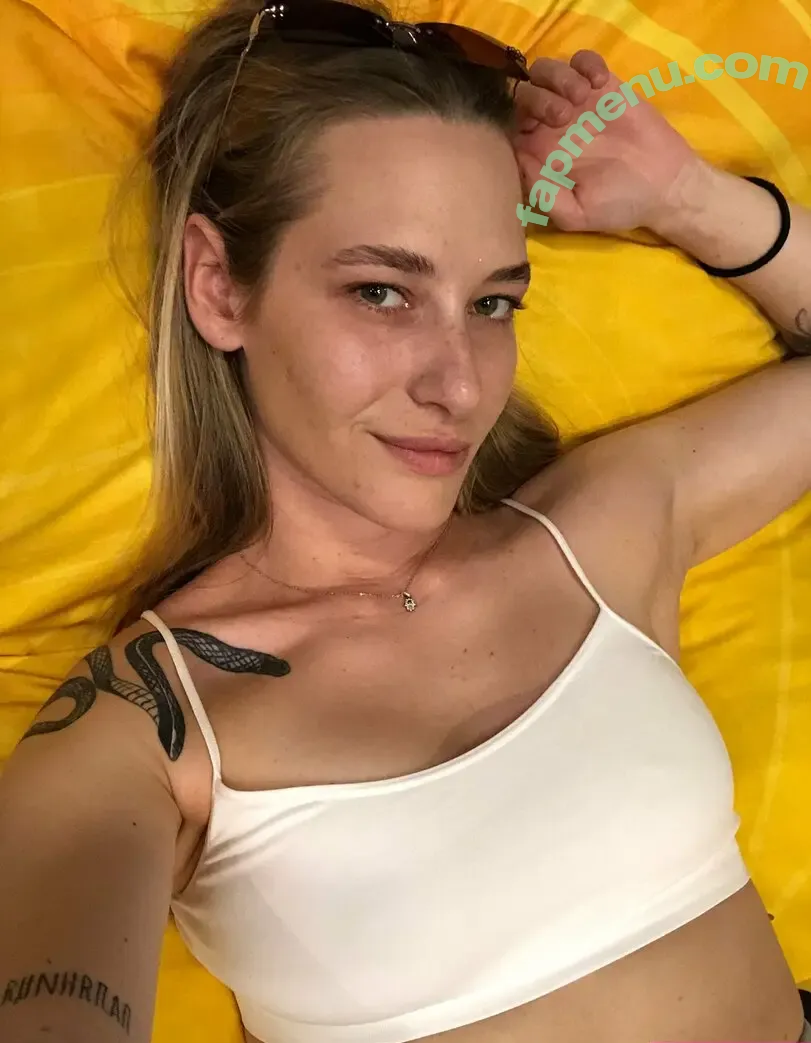 dinawzb nude photo #0016 (dinawzb)