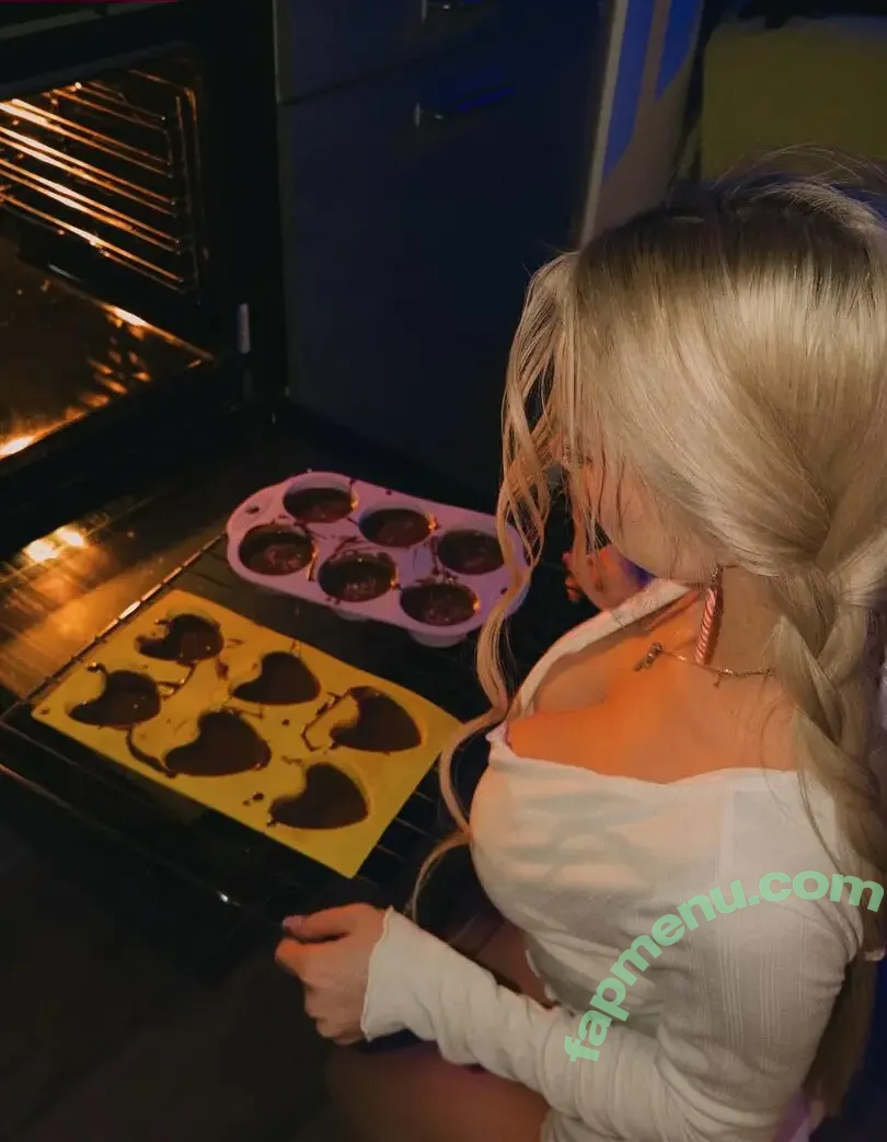 __.dinero__ nude photo #0048 (dinerowin)