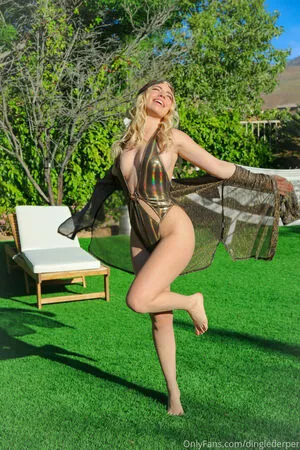 Dinglederper / Tori Deepfakes nude photo #0464