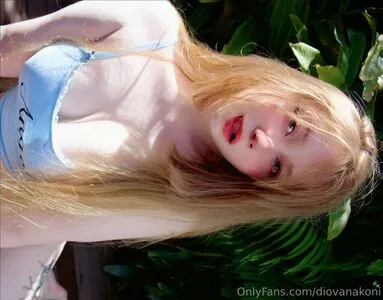 Diovana Konigsreuter / diokonigsreuter / diovanakoni nude photo #0743