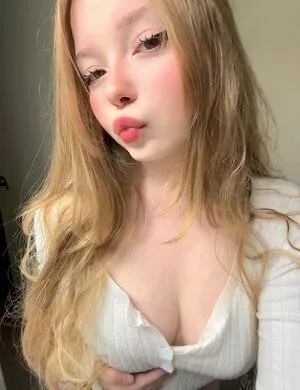 Diovana Konigsreuter / diokonigsreuter / diovanakoni nude photo #0940
