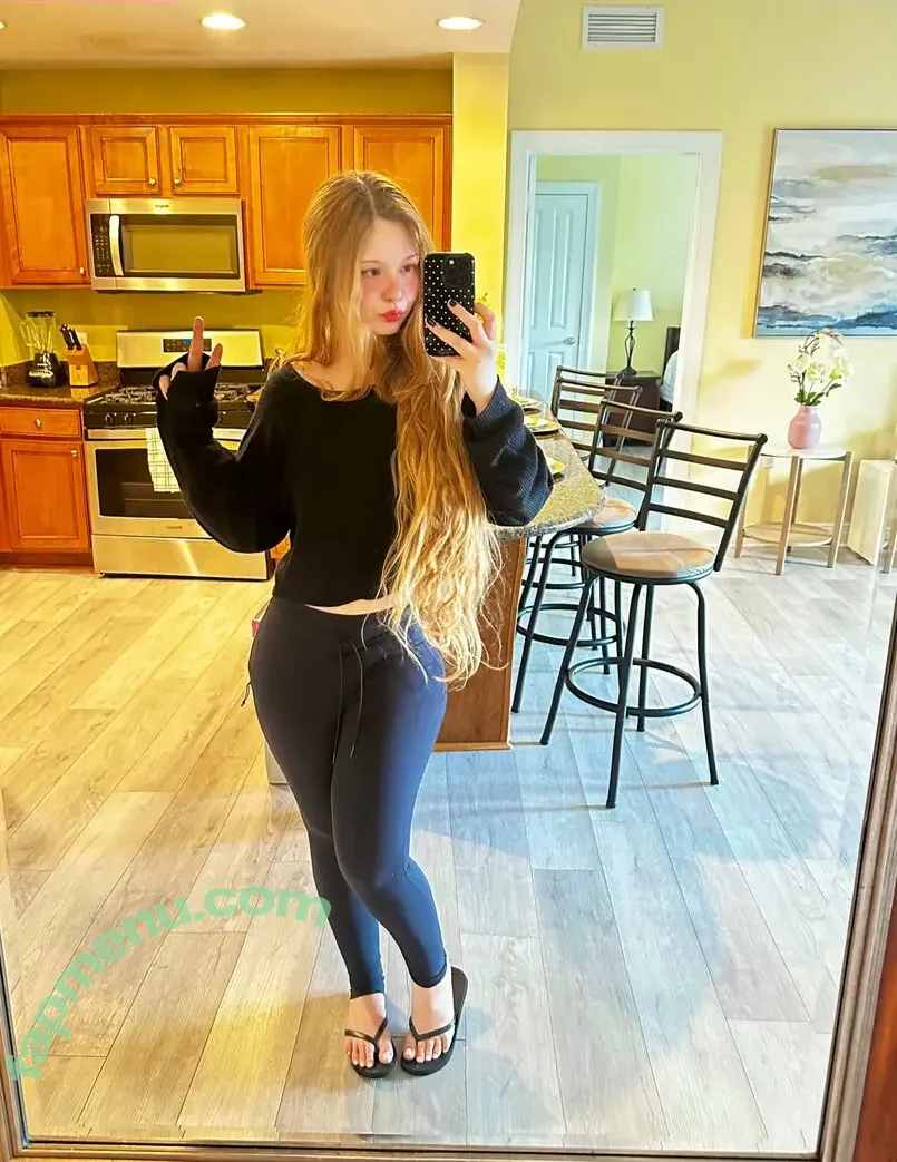 Diovana Konigsreuter nude photo #0112 (diokonigsreuter / diovanakoni)