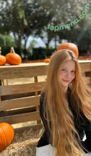 Diovana Konigsreuter / diokonigsreuter / diovanakoni nude photo #0025