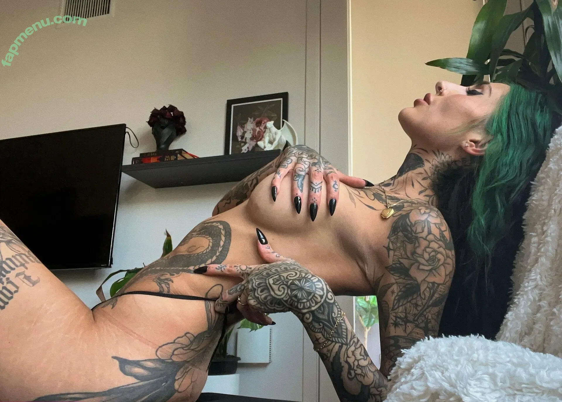dippedinpoison nude photo #0001 (dippedinpoison_)