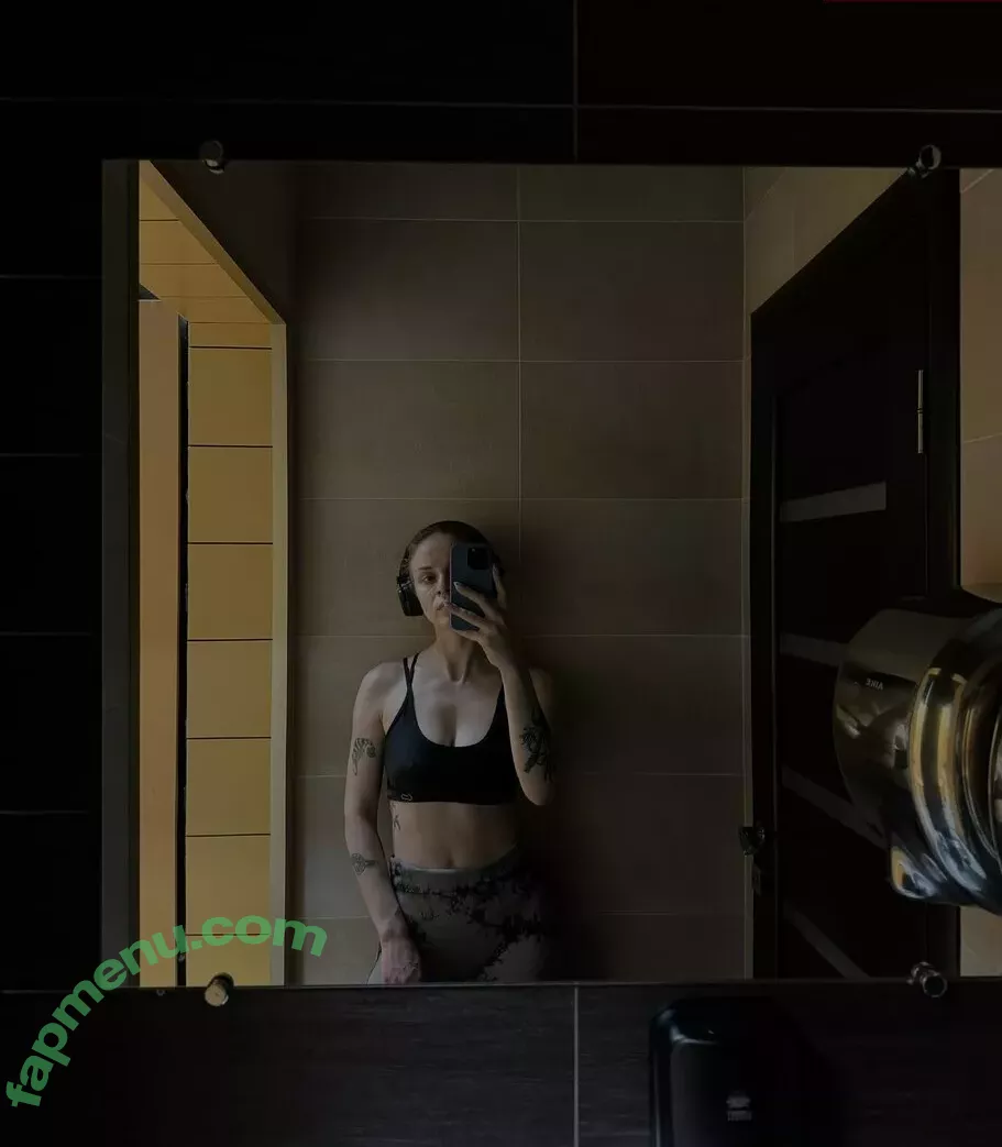 disenchantment nude photo #0156 (disenchantment1 / jnthn_lvngstn)