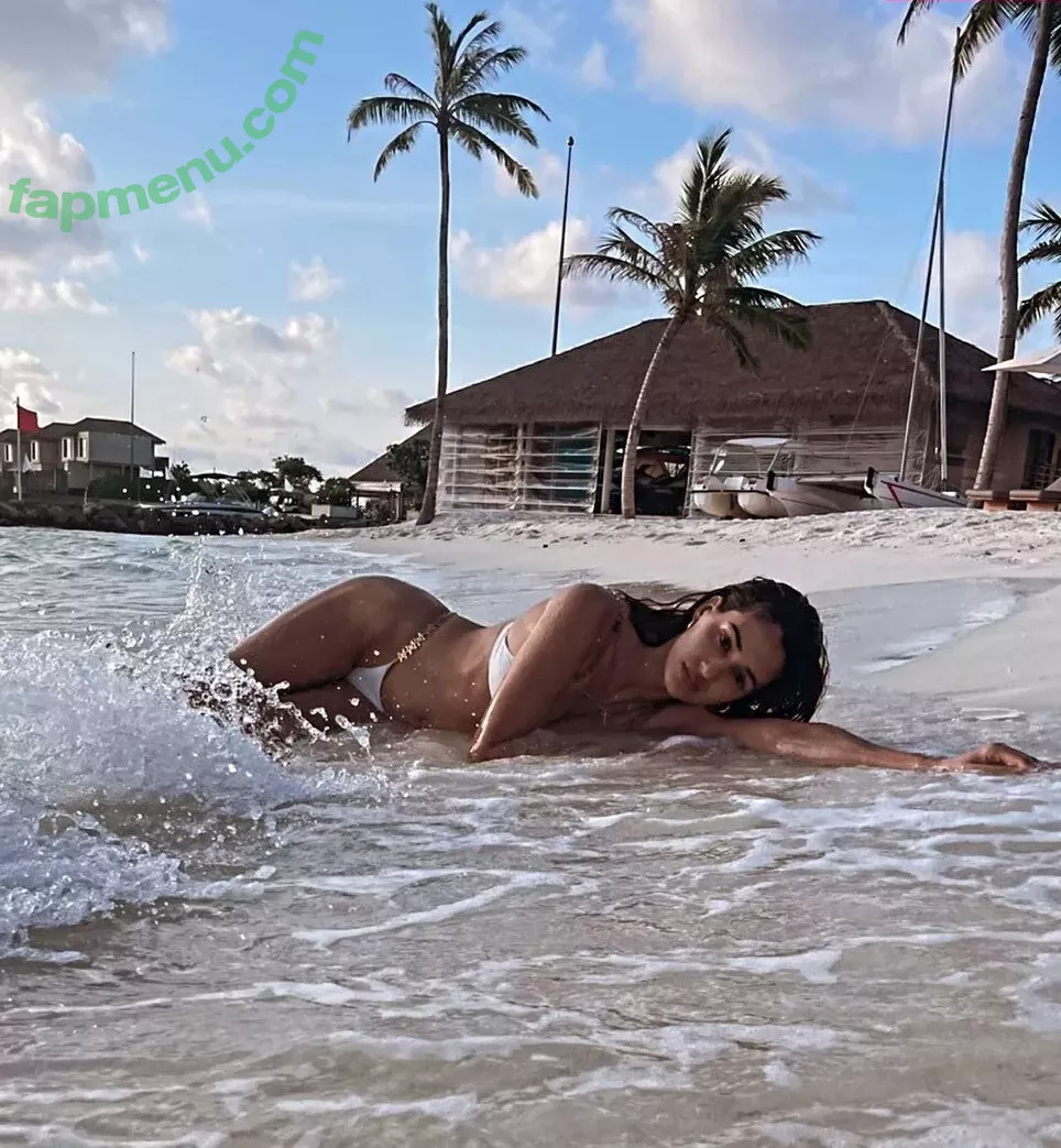 Disha Patani nude photo #0098 (Paatni / dishapatani / dishpatani)