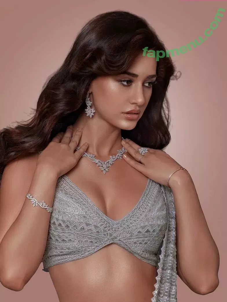 Disha Patani nude photo #0175 (Paatni / dishapatani / dishpatani)