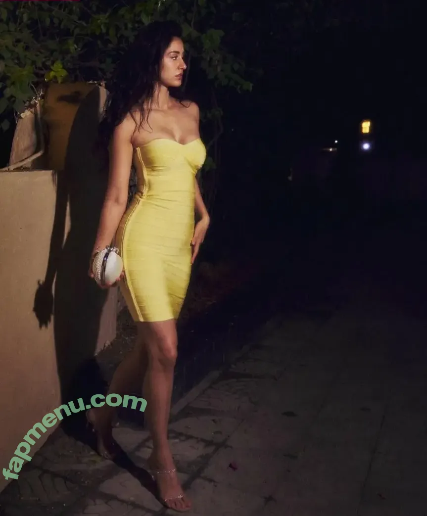 Disha Patani nude photo #0470 (Paatni / dishapatani / dishpatani)