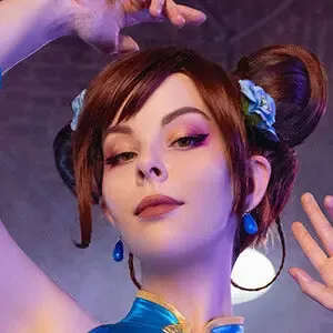 Disharmonica / Helly Valentine / HellyValentine nude photo #0002