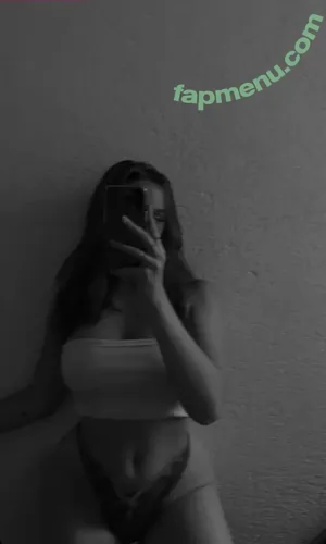  nude photo #0002