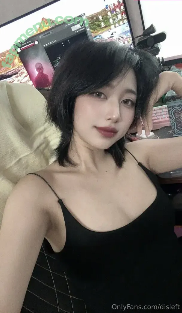 Disleft nude photo #0184 (Mercury Nguyen)