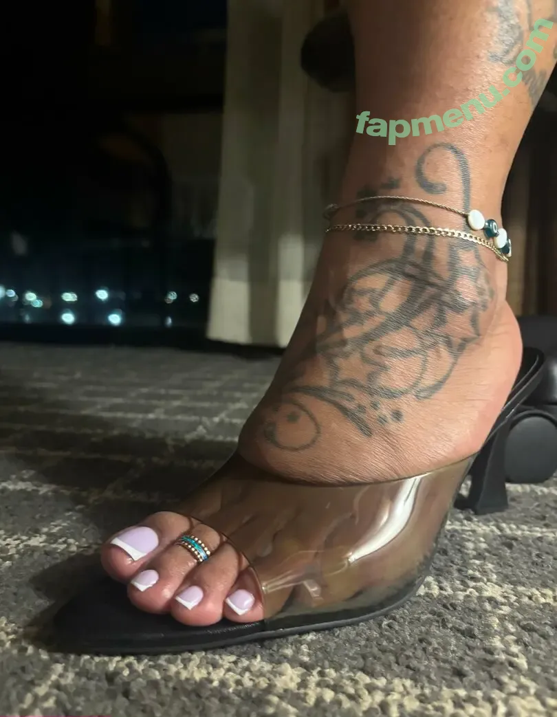 dissatoes nude photo #0086 (dissa_toes)