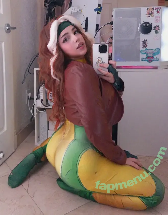 dissociiate nude photo #0015 (dissociiate)