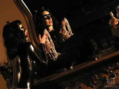Dita Von Teese / Ditavonteese / creepy___spice nude photo #2138