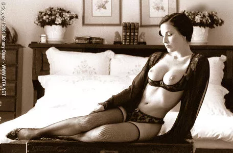 Dita Von Teese / Ditavonteese / creepy___spice nude photo #2677