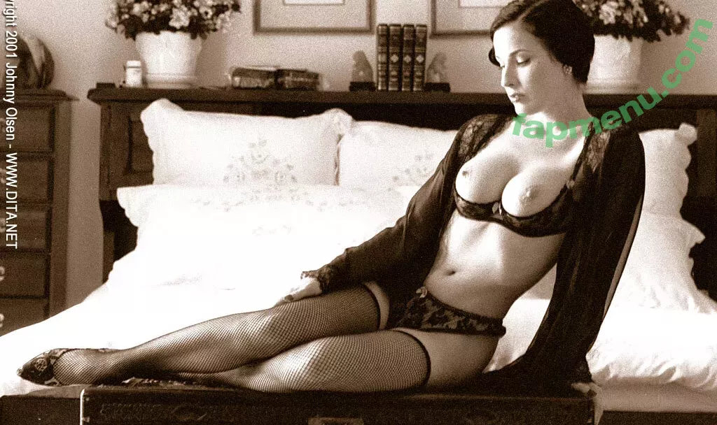 Dita Von Teese nude photo #2677 (Ditavonteese / creepy___spice)