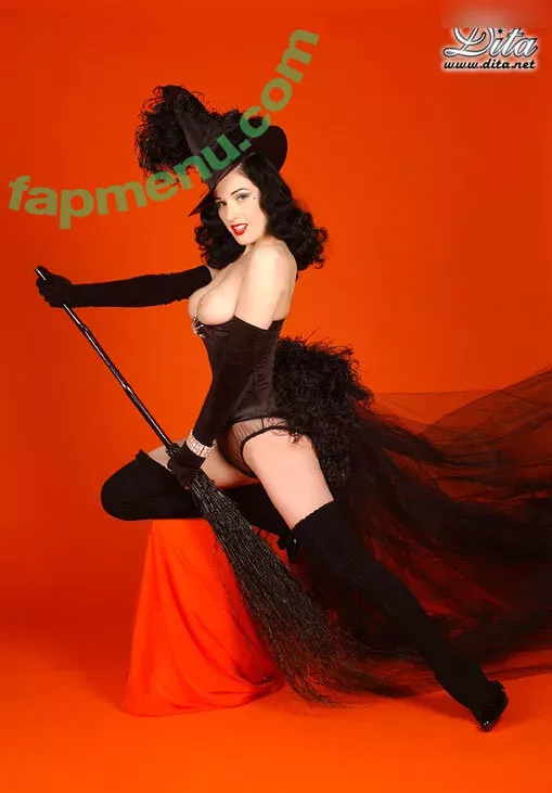 Dita Von Teese nude photo #2744 (Ditavonteese / creepy___spice)
