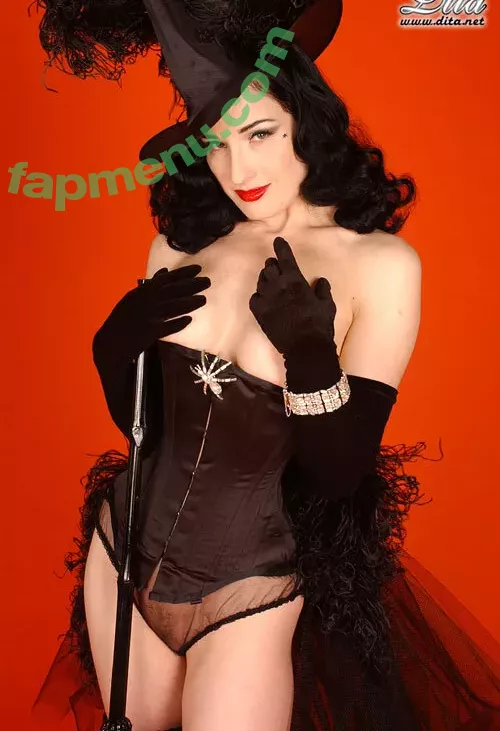 Dita Von Teese nude photo #2753 (Ditavonteese / creepy___spice)