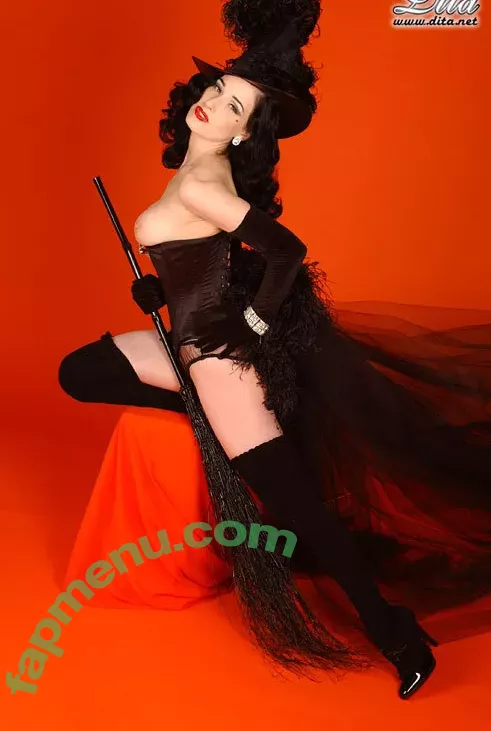 Dita Von Teese nude photo #2761 (Ditavonteese / creepy___spice)