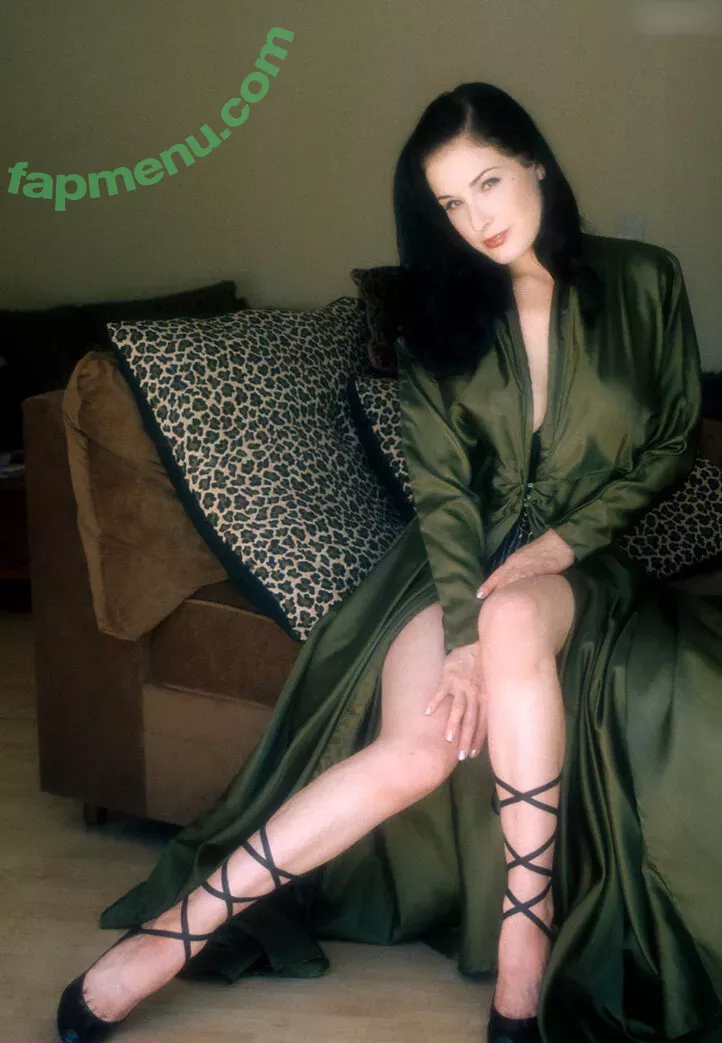 Dita Von Teese nude photo #2829 (Ditavonteese / creepy___spice)