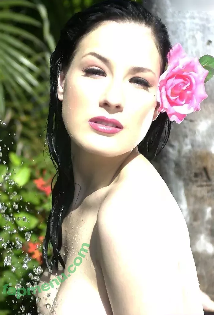 Dita Von Teese nude photo #2931 (Ditavonteese / creepy___spice)