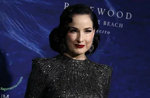 Dita Von Teese / Ditavonteese / creepy___spice nude photo #3255